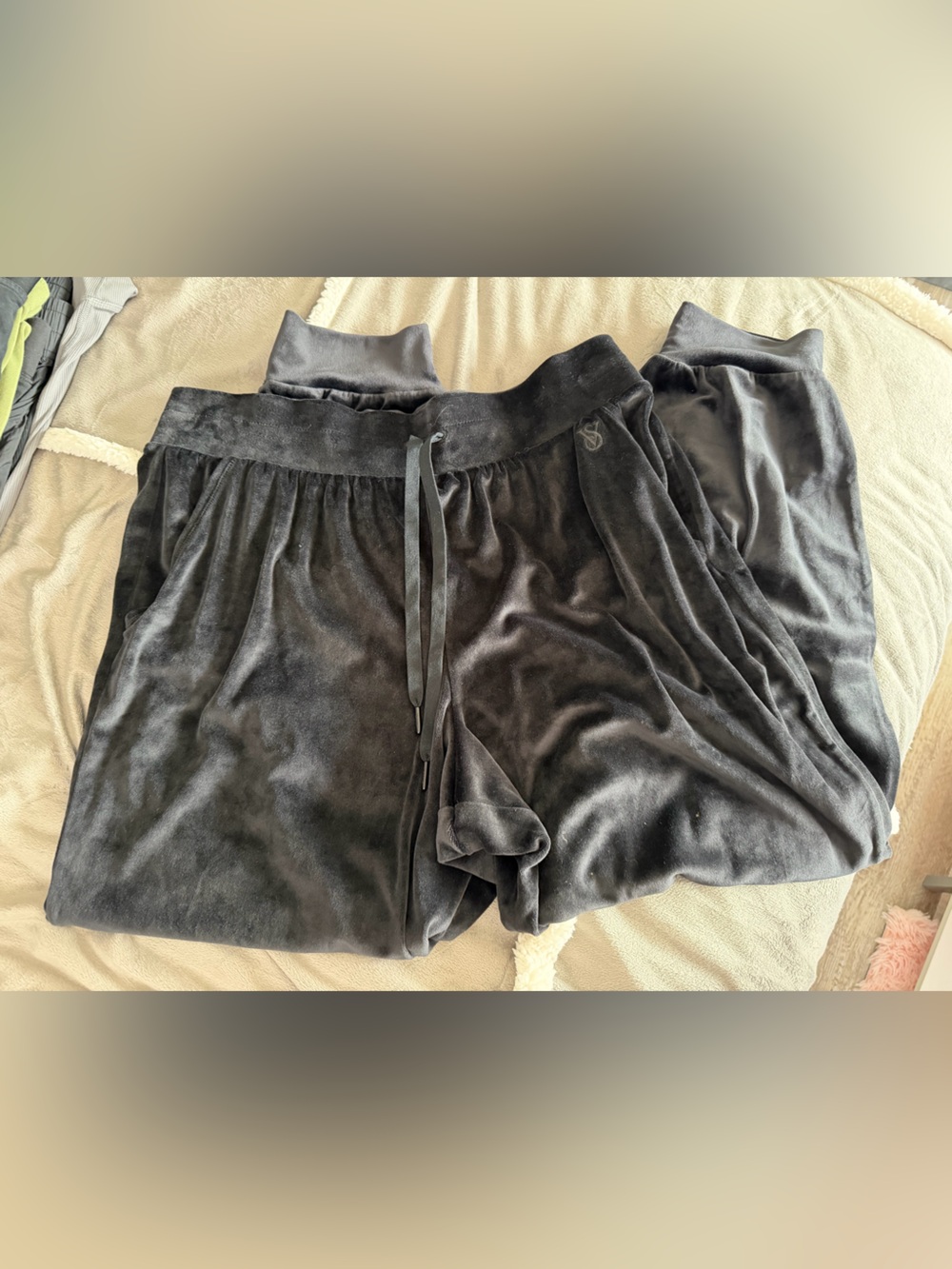 Velvet VS jogger pants